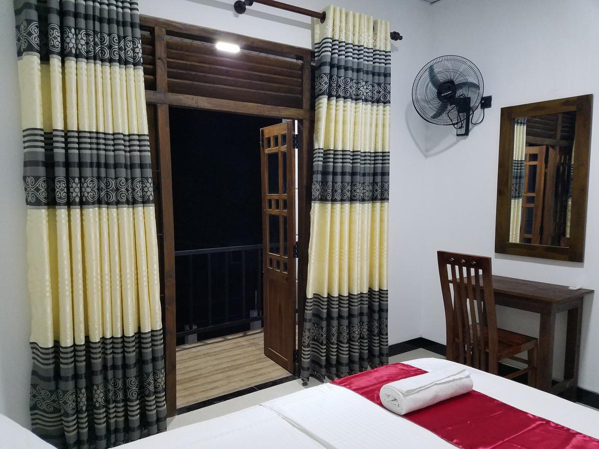 Yashumi Homestay Dambulla Exterior foto