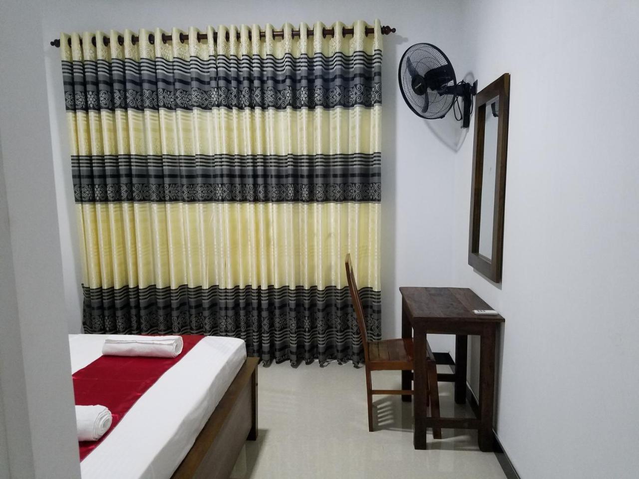 Yashumi Homestay Dambulla Exterior foto