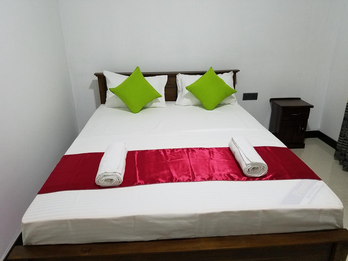 Yashumi Homestay Dambulla Exterior foto