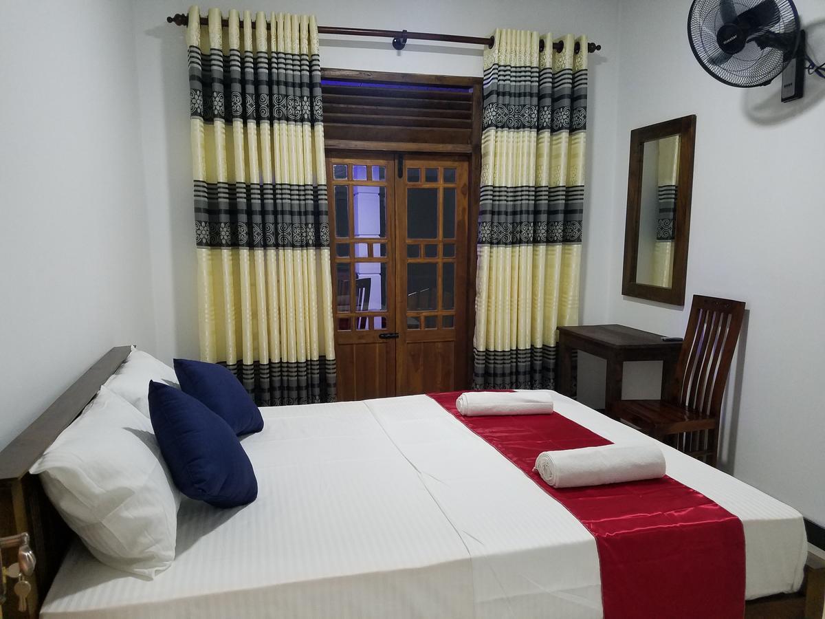 Yashumi Homestay Dambulla Exterior foto