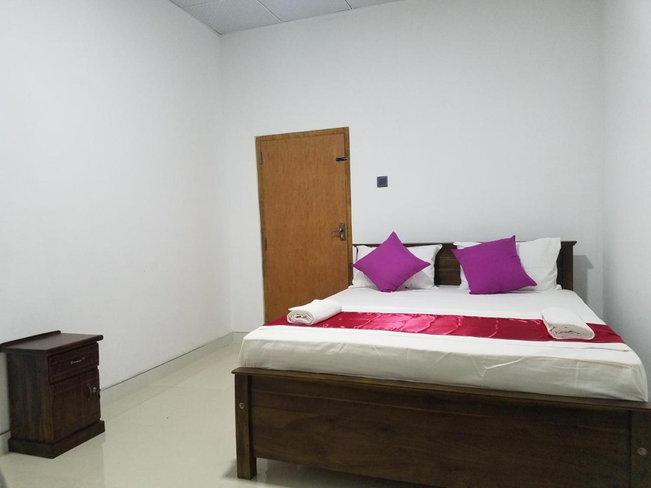 Yashumi Homestay Dambulla Exterior foto